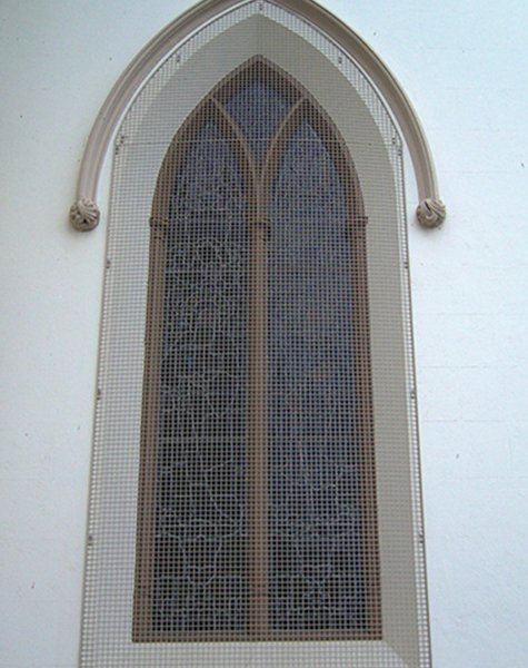 25 x 25 x 3mm mesh used at Emmanuel College.